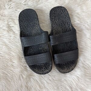 Solid Black Textured Slip On Sandals